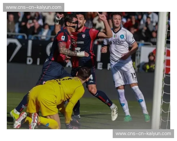 补时绝平后的众生相：弗兰基球场佛罗伦萨球迷从狂喜到失落